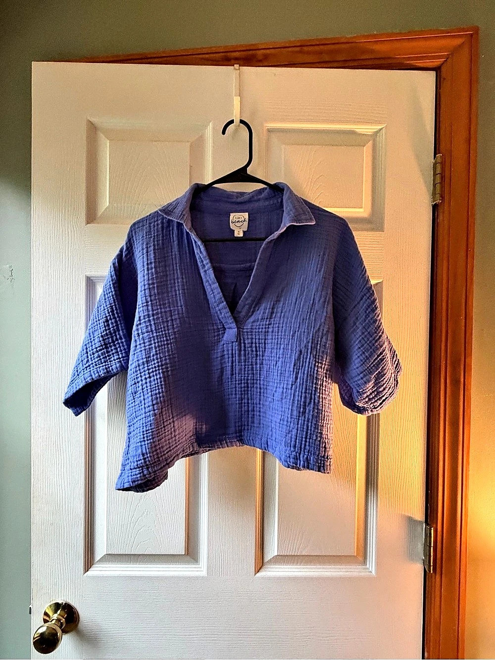 LOFT beach Gauze V-Neck Top in Purple Size Small Like New